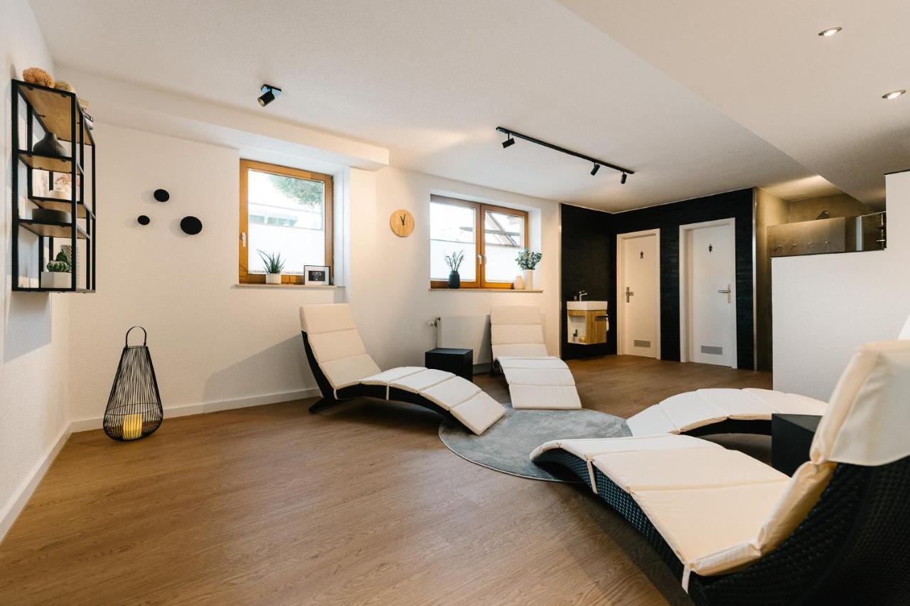 Moderne 2 Zi.-Fewo Blackforestart Naehe Freiburg Apartment Simonswald Bagian luar foto